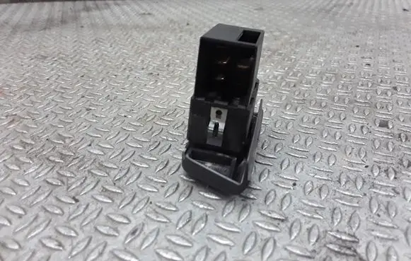 Audi A4 S4 B6 8E 8H Central locking switch button 8H19621075PP