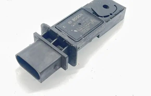 Mercedes-Benz E W211 Mass air flow meter A6420940148