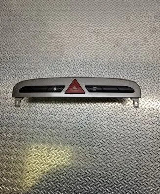Peugeot 308 Hazard light switch 9659215177 03069010