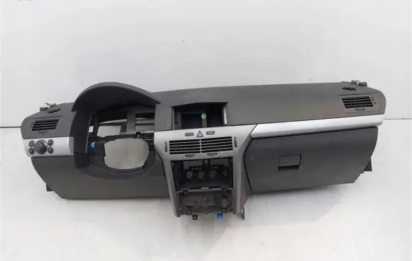 Opel Astra H Dashboard