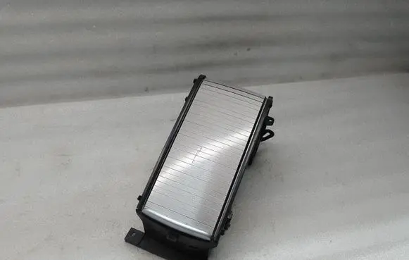 Volvo V70 Glove box 30643625