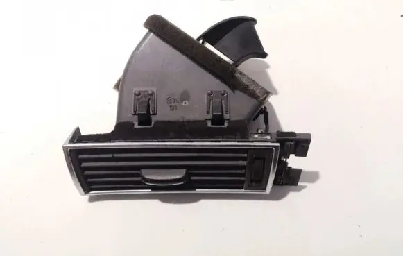 Dash center air vent grill