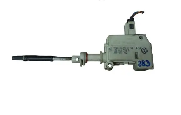 Skoda Octavia Mk1 (1U) Central locking motor 3B0959782