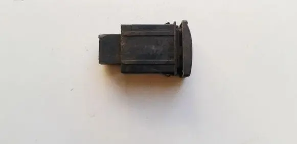 Hyundai Lantra II Cruise control switch 