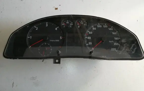 Audi A4 S4 B5 8D Speedometer (instrument cluster) 8D0919034