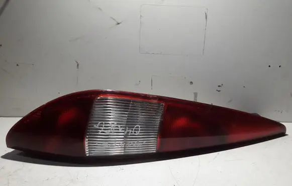 Ford Mondeo Mk III Rear/tail lights