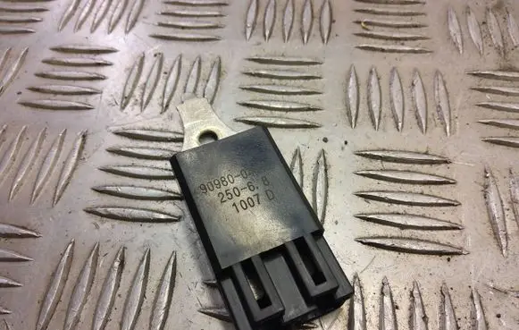 Lexus RX 330 - 350 - 400H Other relay