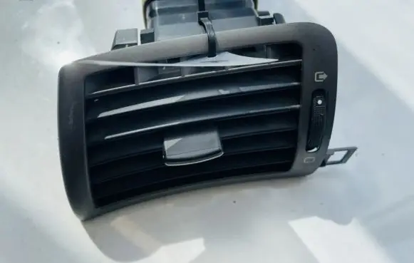 Peugeot 407 Dash center air vent grill 9644589577 a1010006