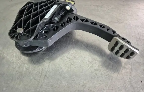 Volkswagen Eos Clutch pedal 1Q1721059T