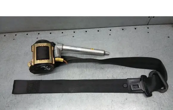 Audi A3 S3 8L Front seatbelt