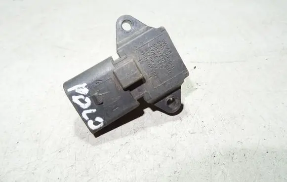 Volkswagen Polo Air pressure sensor 03D906051