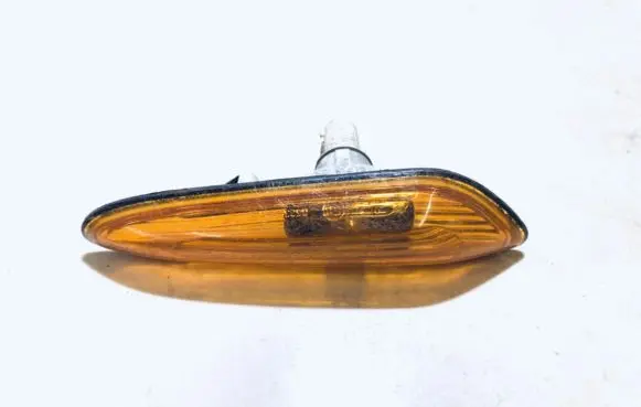 BMW 5 E60 E61 Front fender indicator light 8382104 e130623