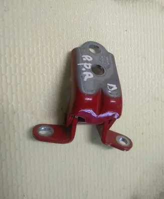 SsangYong Korando Front door lower hinge A075929