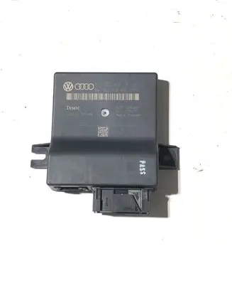 Audi Q7 4L Gateway control module 4L0907468B 4L0910468A