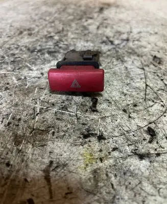 Land Rover Freelander Hazard light switch 01638