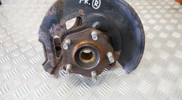 Nissan X-Trail T32 Front wheel hub 400144CE0A 402024BA0A