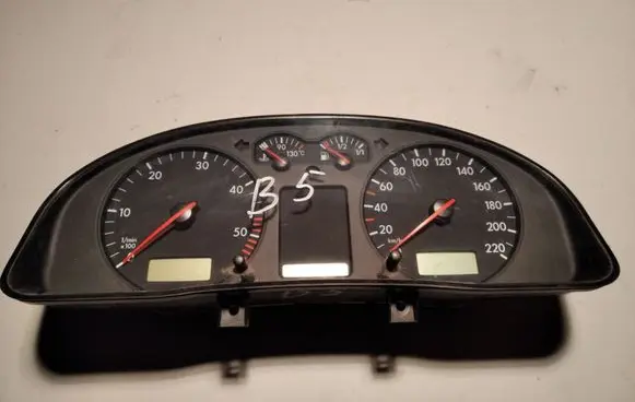 Volkswagen PASSAT B5 Speedometer (instrument cluster) 3B1919880D 110008920023