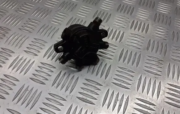 Nissan Almera N16 Fuel distributor 8200057232