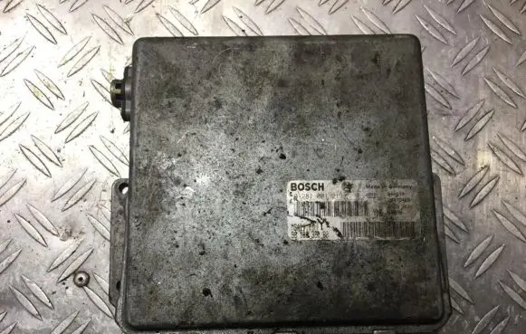 Peugeot 605 Engine control unit/module 0281001213