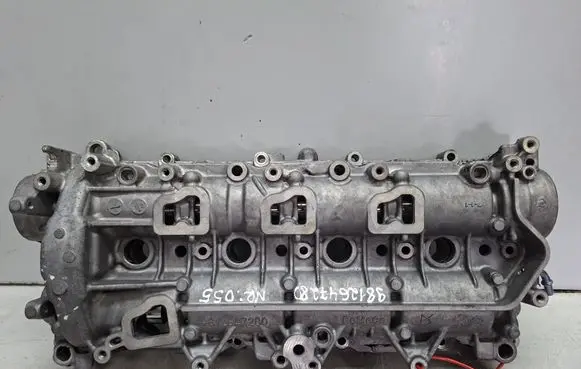 Peugeot 3008 II Camshaft S27612055 9812647280