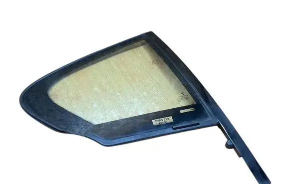 Rear vent window glass