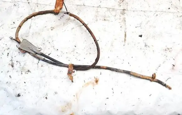 Nissan Primera Handbrake/parking brake wiring cable 
