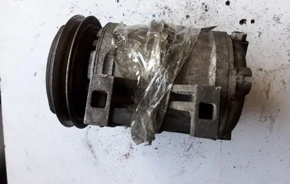 Nissan Navara Air conditioning (A/C) compressor (pump)