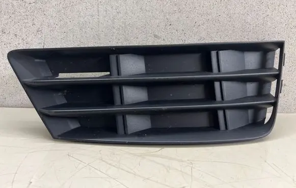 Audi A4 S4 B9 Front bumper lower grill 8W0807682B