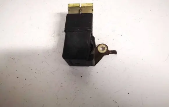 Glow plug pre-heat relay