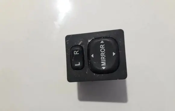 Toyota RAV 4 (XA20) Wing mirror switch 769746a 183574