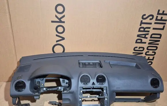 Volkswagen Caddy Dashboard 2K1858295C 2K1858003