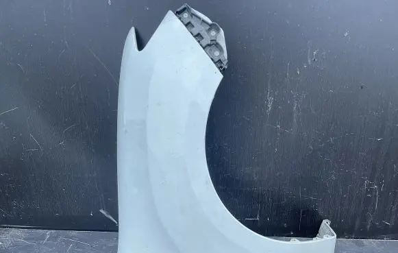 Renault Sandero I Fender