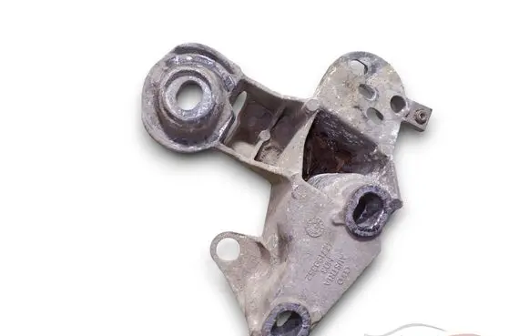 Audi A6 Allroad C5 Engine mounting bracket 4Z7199352