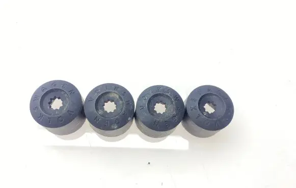Nuts/bolts