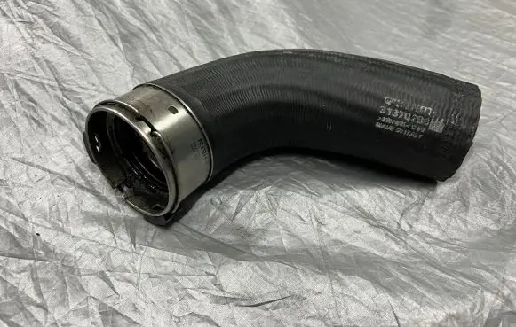 Volvo XC60 Intercooler hose/pipe 31370286