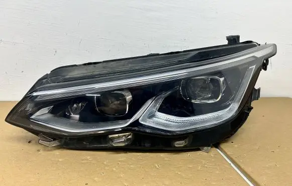 Volkswagen Golf VIII Headlight/headlamp 5H1941059