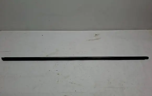 BMW 2 F22 F23 Front door glass trim molding 7284565