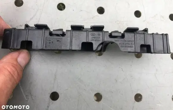 Hyundai i10 Rear bumper mounting bracket 36610B9500