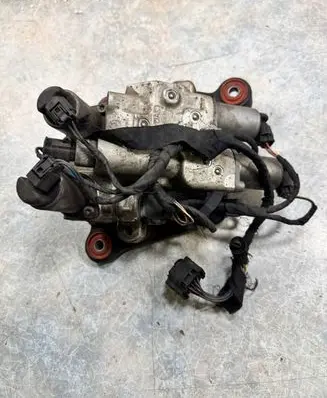 BMW 5 F10 F11 Active stabilizer control/valve assembly 6775258