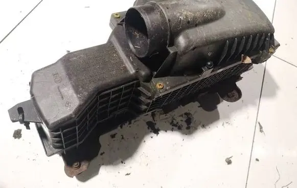 Renault Laguna I Air filter box 7700859150k 7700863285