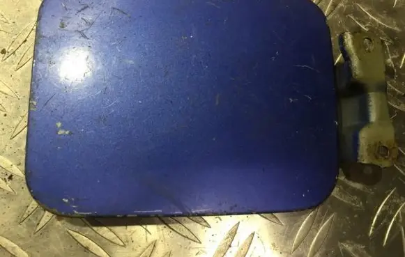 Mazda 323 Fuel tank cap