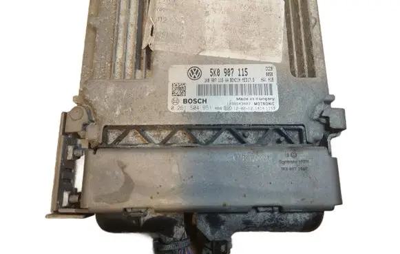 Volkswagen Scirocco Engine control unit/module ECU 0261S04951 5K0907115 1K0907115AA