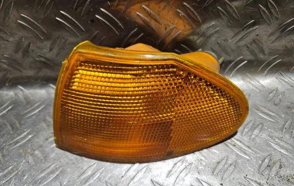 Opel Astra F Front indicator light 182070B