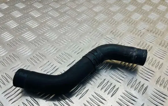 Coolant pipe/hose