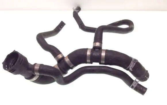 Volvo XC90 Engine coolant pipe/hose 31686603