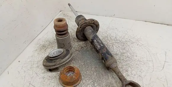 Skoda Superb B5 (3U) Front shock absorber/damper 814903556672 3B04130310