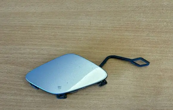 Mercedes-Benz E W212 Front tow hook cap/cover A2128850526