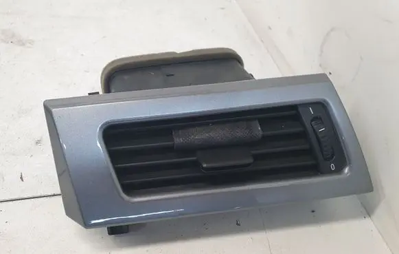 BMW 5 E60 E61 Dashboard side air vent grill/cover trim 64226910731