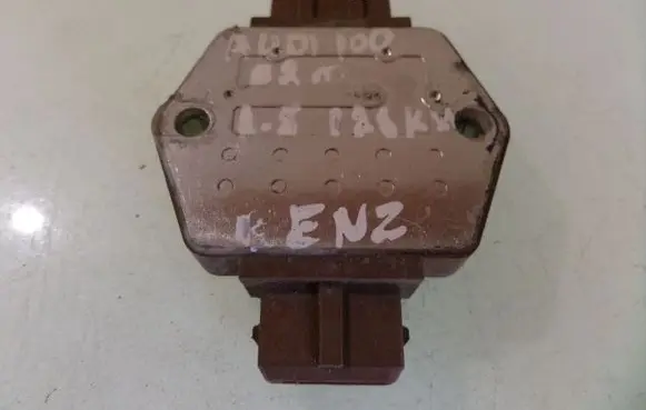Audi 100 S4 C4 Ignition amplifier control unit 4A0905351
