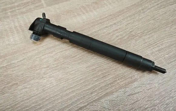 Chevrolet Captiva Fuel injector 28264951